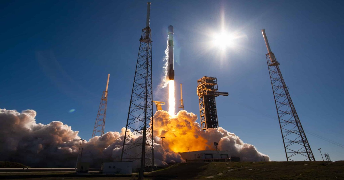 SpaceX réussit le 300e atterrissage de sa fusée Falcon 9