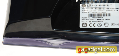 22-дюймовочка: беглый обзор FullHD-монитора LG W2253TQ-8 LG-W2253TQ_10.jpg